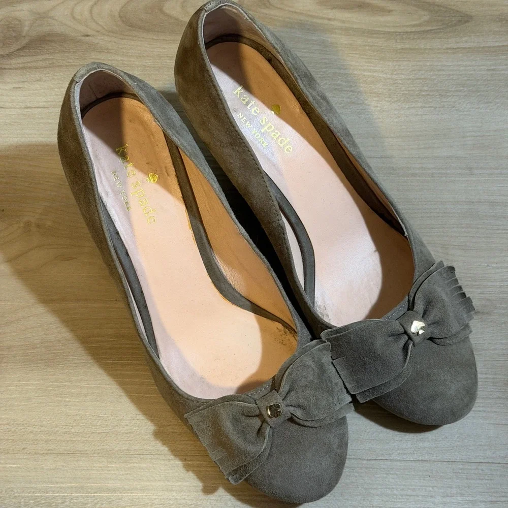 Kate Spade Wedge Heels Womens 8M Taupe Suede‎ Bow Fringe Dress Shoes